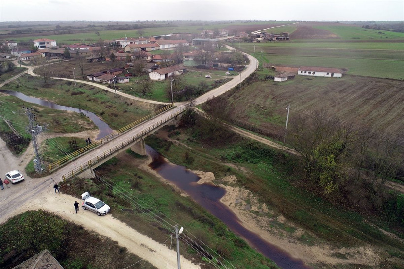 Edirne'de Hasanağa Deresi kirlilik kaynaklı koyu kahverengi akıyor - Resim: 2