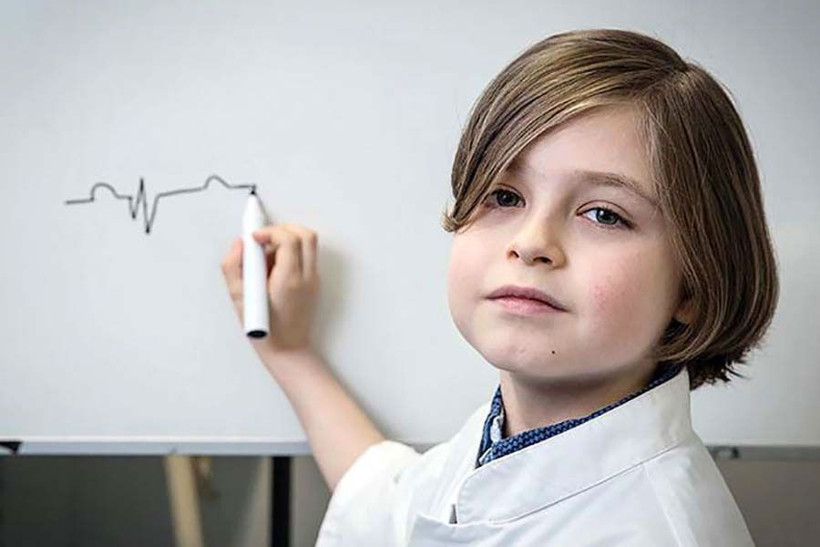 9 yaşındaki çocuk üniversiteden mezun olmasına günler kala okulu bıraktı - Resim: 3