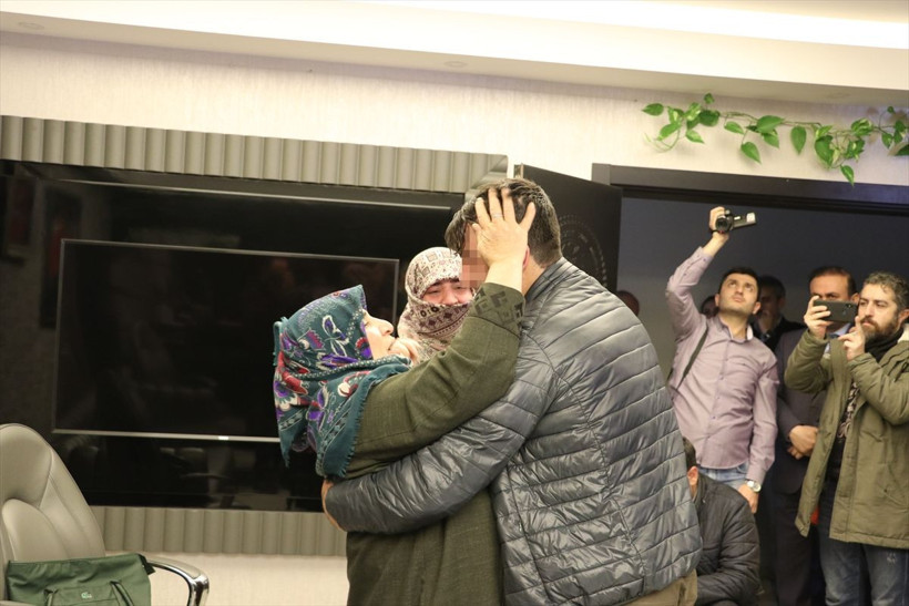 Diyarbakır'da Halime ana torununa kavuşurken baygınlık geçirdi! - Resim: 2