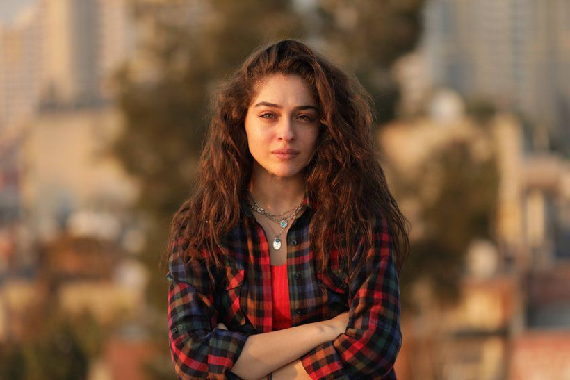 Ramo'nun Fatoş'una yorum yağdı göğüs dekoltesine bakın! - Resim: 4