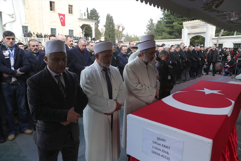 Çığ faciası şehitlerine gözyaşları içinde veda Erdoğan da katıldı - Resim: 3