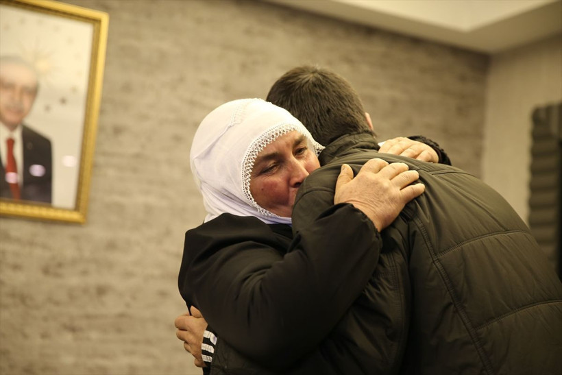 Bir aile daha dağdan inen evladına kavuştu 6 yıllık hasret bitti - Resim: 4