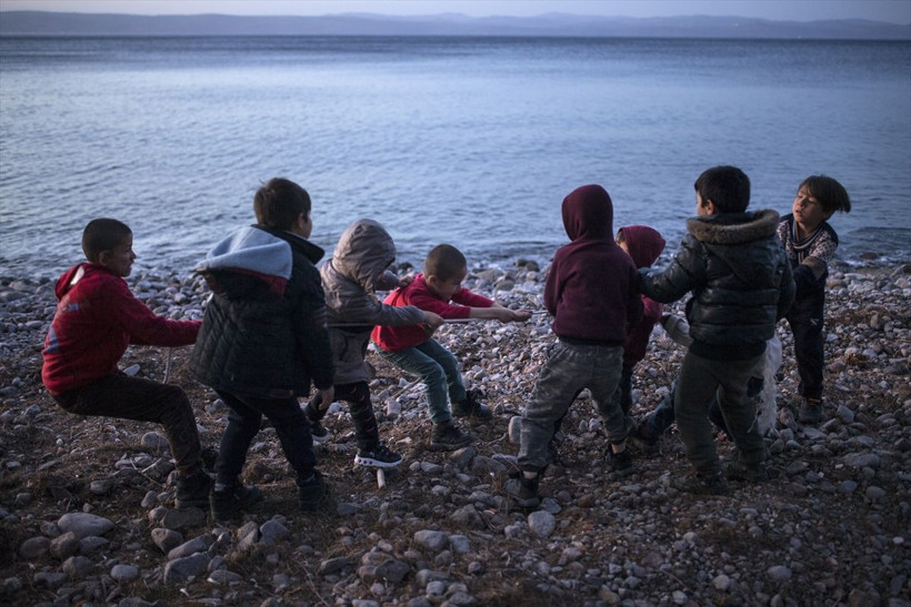 Midilli Adası'nda mülteciler aşırı sağcı Yunanlılardan korkuyor - Resim: 3