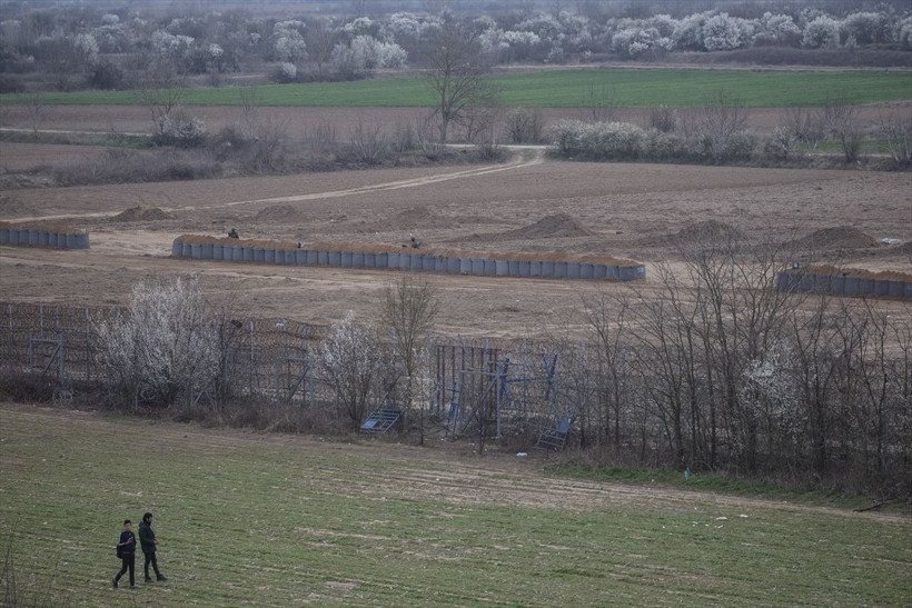 Mülteci korkusu Yunanistan'a bunu da yaptırdı! Yok artık - Resim: 2