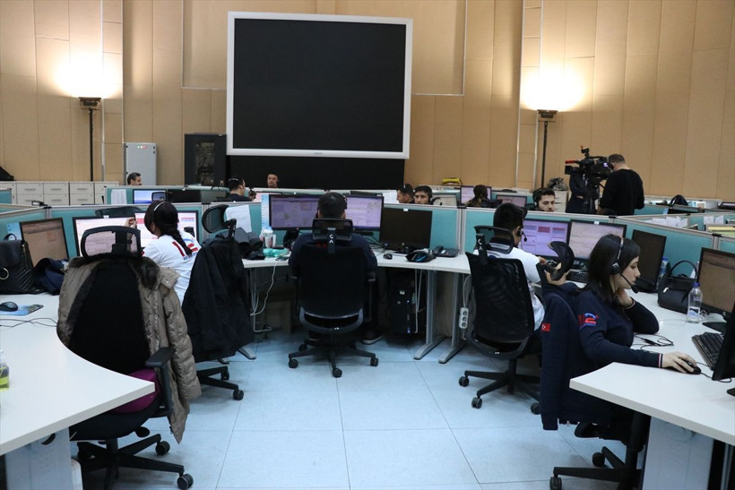 Babasını tıraş ettirmek isteyen de kolonyası biten de 112'yi aradı - Resim: 1