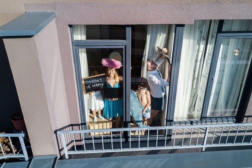 Karantina günleri evde nasıl geçiyor işte fotoğraflarla yanıtı - Resim: 1