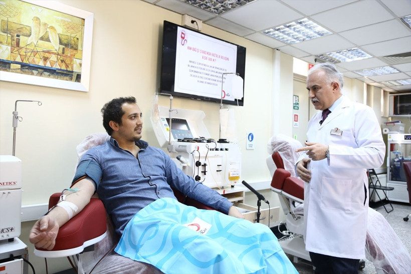 Koronavirüsü yenen doktor ilk gönüllü plazma bağışçısı oldu - Resim: 1