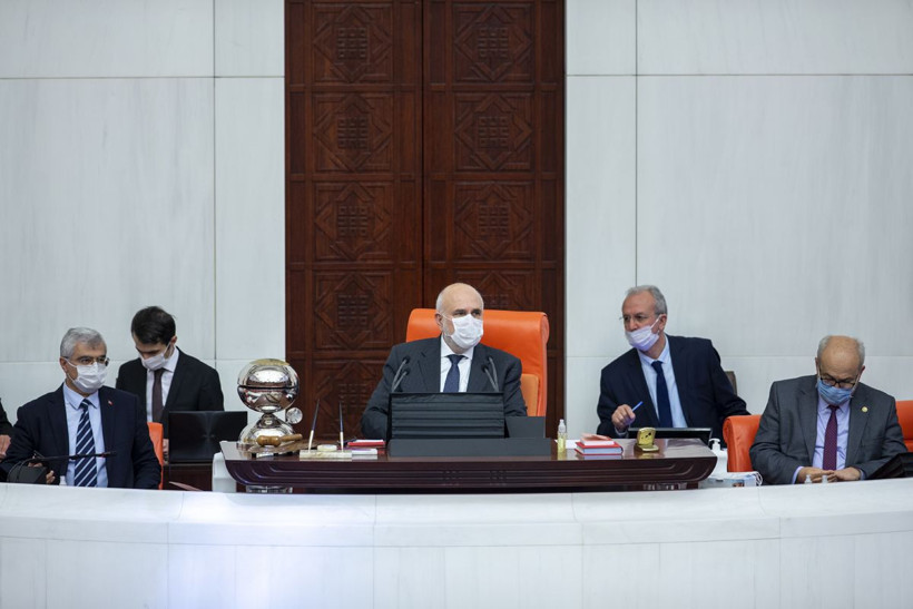 Meclis'te milletvekilleri bir günde 6 bin maske harcıyor - Resim: 2