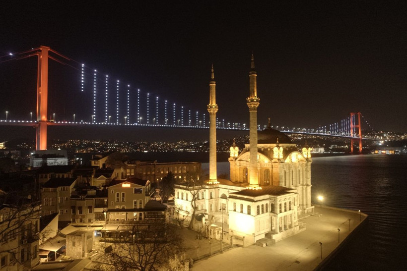 İstanbul meydanları ve caddelerinden tarihi fotoğraflar... - Resim: 1