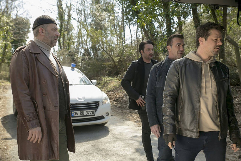 Kanal D'nin Arka Sokaklar'ından olay karar! Rıza Baba artık dizide yok - Resim: 2