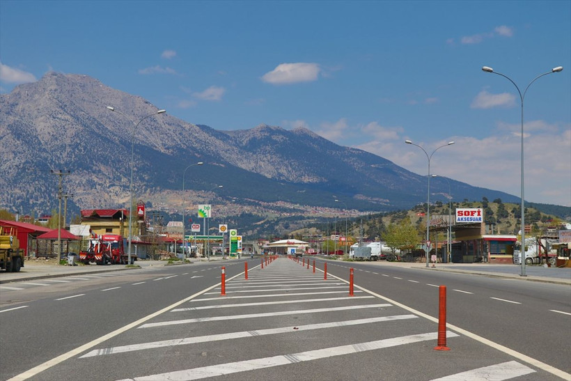 İçişleri Bakanlığından hafta sonu 31 ildeki sokağa çıkma yasağına ilişkin genelge - Resim: 3