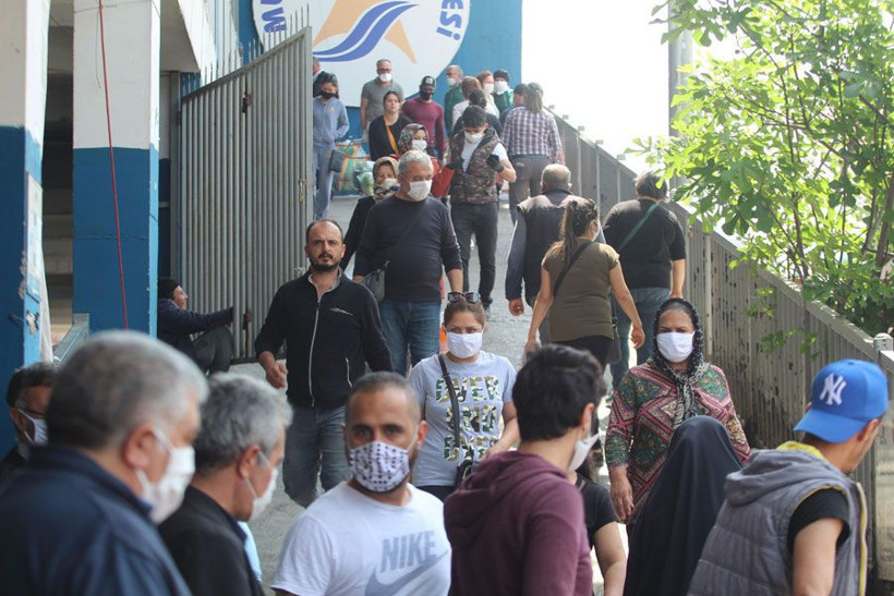 Antalya’daki semt pazarı mahşer yerine döndü - Resim: 1