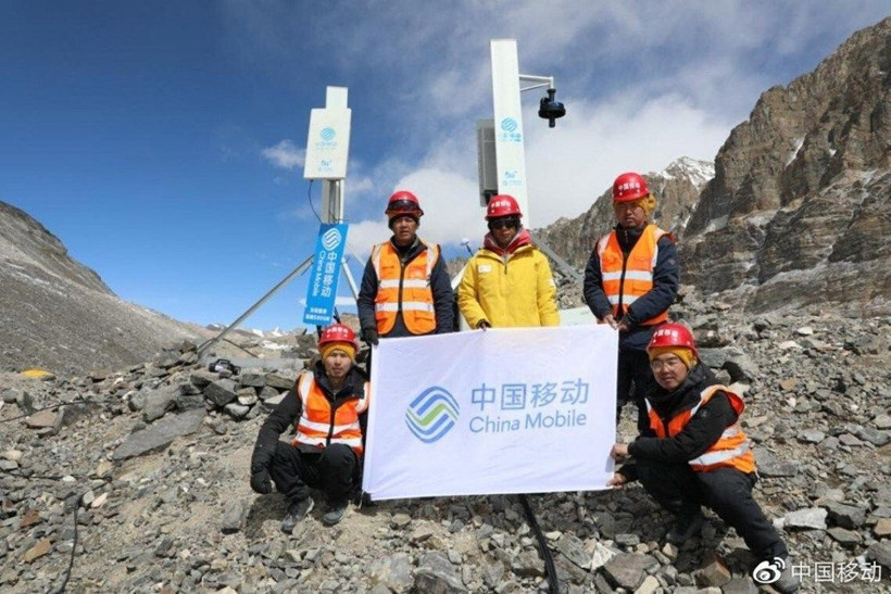 Huawei Everest'in tepesine çıktı! 5G antenlerini yerleştirdi - Resim: 1