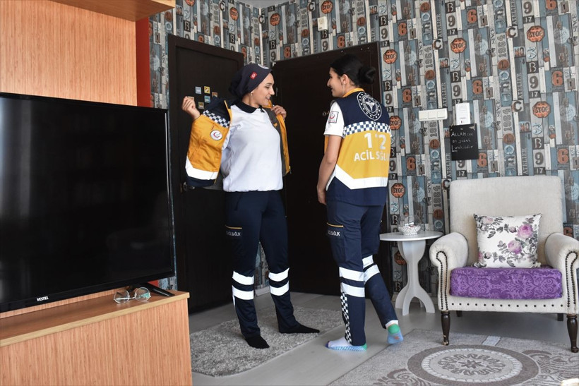 Koronavirüs şüphelisiyle ilk temas eden 112 Acil çalışanı kardeşler konuştu - Resim: 2