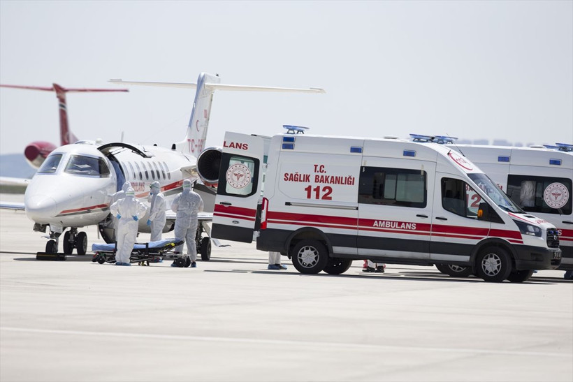 Ambulans uçakla Türkiye'ye getirilen hasta İsveç basınında büyük ses getirdi - Resim: 2