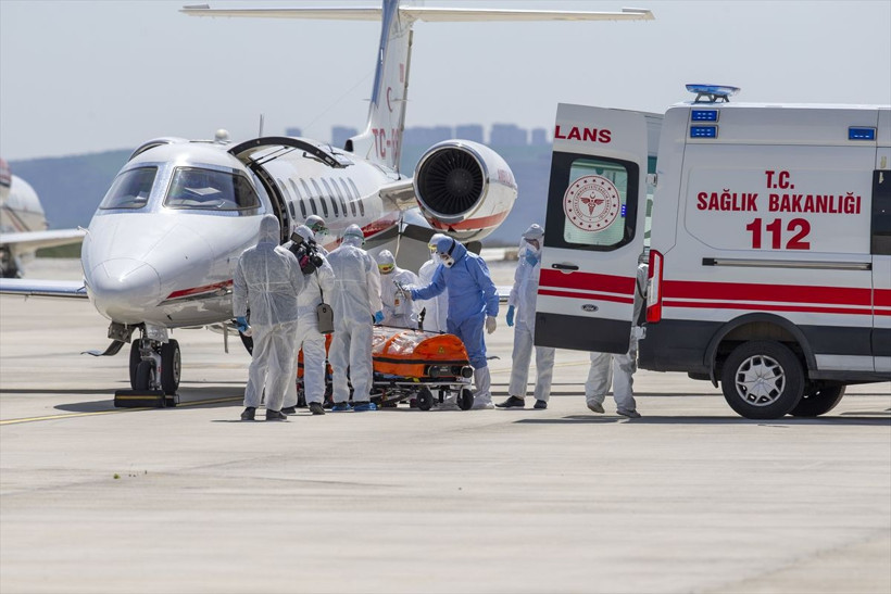 Ambulans uçakla Türkiye'ye getirilen hasta İsveç basınında büyük ses getirdi - Resim: 4