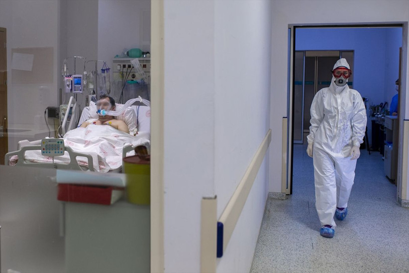 Başhekim Yardımcısı da koronavirüs kaptı! Evde eşine bulaştırdı - Resim: 1