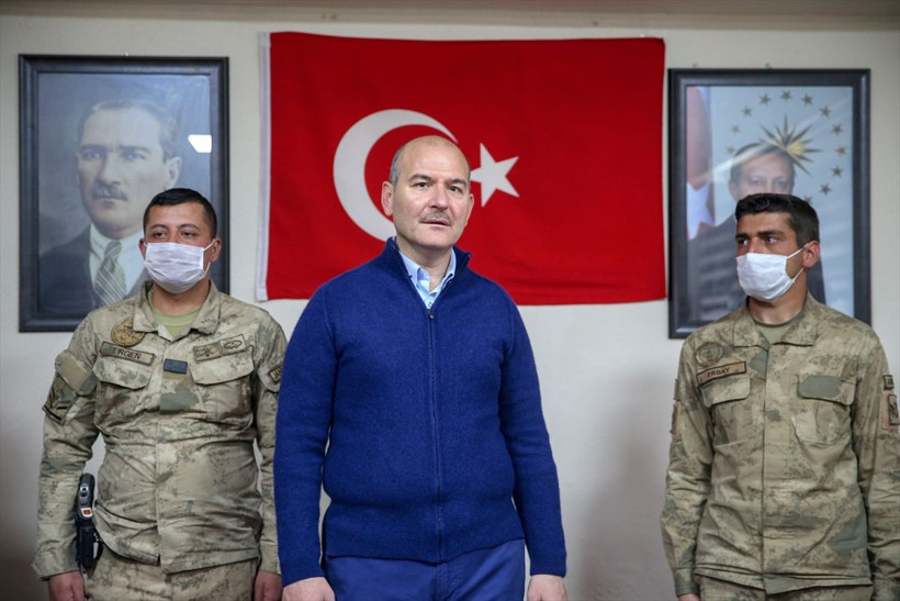 Bakan Süleyman Soylu karla kaplı İkiyaka Dağları'nda askerle böyle bayramlaştı - Resim: 3