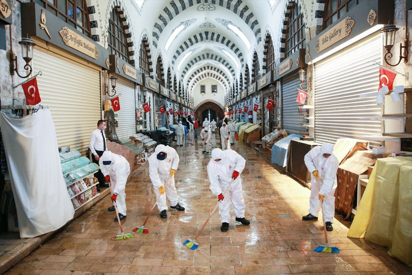 Tarihi Mısır Çarşısı 1 Haziran Pazartesi günü yeniden açılıyor! Baştan aşağı temizlendi - Resim: 1