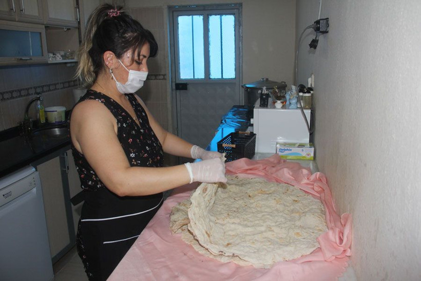 Adana'da bir anne 10 lirayla başladı şimdi siparişlere yetişemiyor - Resim: 3