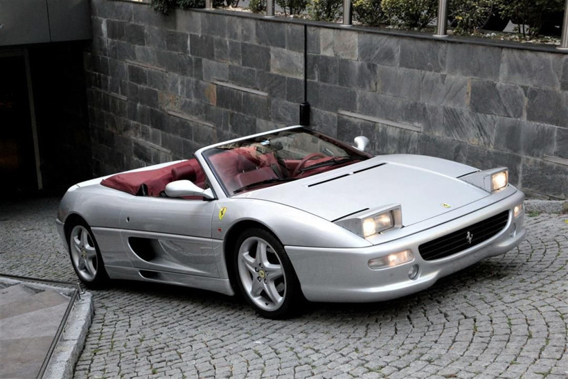 Kıvanç Tatlıtuğ Ferrari'sini satamadı! Kallavi indirim yapmak zorunda kaldı - Resim: 3