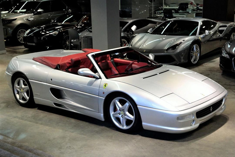 Kıvanç Tatlıtuğ Ferrari'sini satamadı! Kallavi indirim yapmak zorunda kaldı - Resim: 4