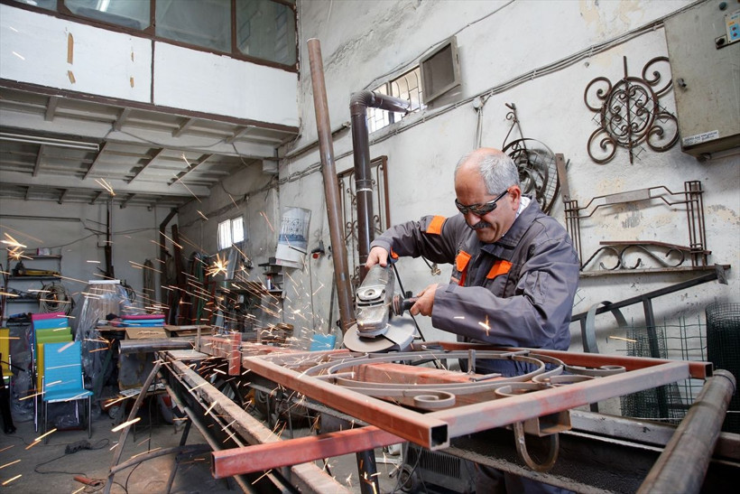 Hatay'da kaynak ustası okuma aşkıyla 60 yaşında doktora yaptı - Resim: 4