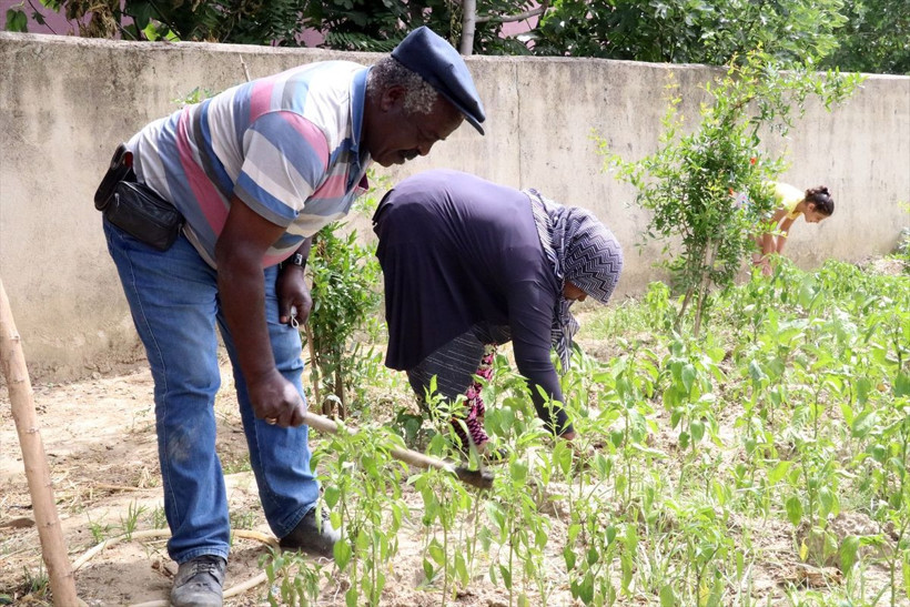 Ege'de Afro-Türklerin ilginç hayatı! Beyaz bir torunu var - Resim: 1