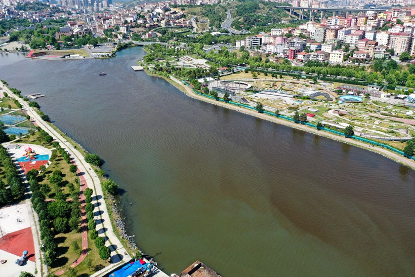 Haliç'in renginin değişmesi şaşkınlık yarattı! İstanbul'u tedirgin eden görüntü - Resim: 4