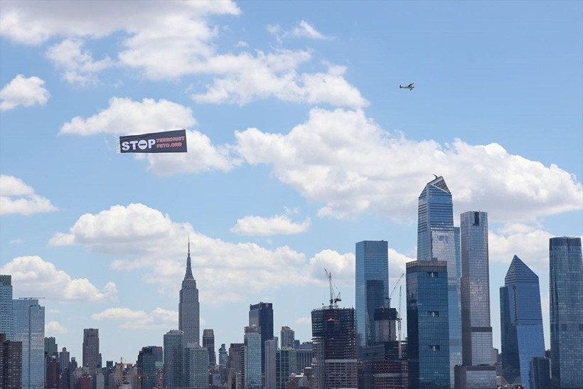 ABD'de 15 Temmuz havadan ve karadan pankartlarla anlatıldı - Resim: 4