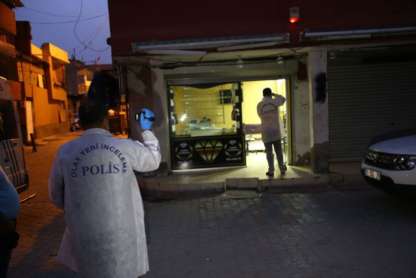 Hırsızlık şüphelisinin çaldığı paralar iç çamaşırında bulundu - Resim: 2