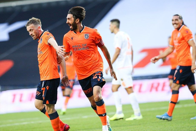 Başakşehir adım adım zirveye çıktı - Resim: 3