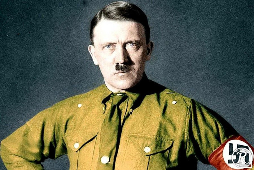 Hitler'in cinsel yaşamı ifşa oldu! Sevişirken kendine tekme attırırdı - Resim: 1