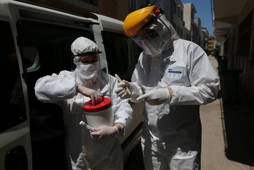 Bursa'da çarpıcı olay! Bayramda akraba apartmanında 1 kişi 24 kişiye virüs bulaştırdı - Resim: 2