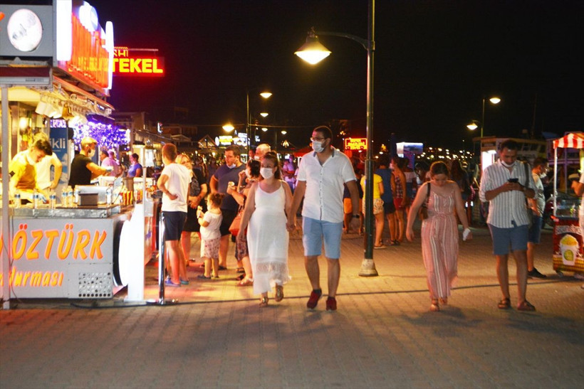 Balıkesir'in Cunda Adası'nda Kurban Bayramı yoğunluğu - Resim: 1