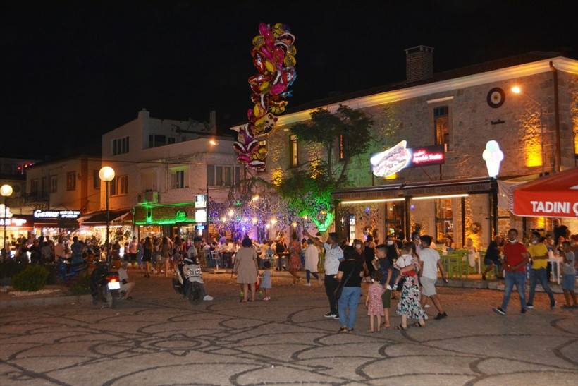 Balıkesir'in Cunda Adası'nda Kurban Bayramı yoğunluğu - Resim: 2