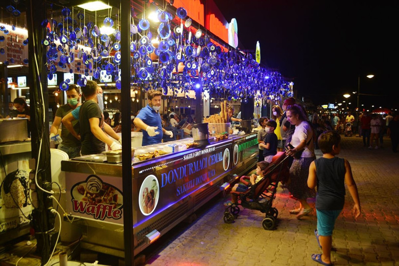 Balıkesir'in Cunda Adası'nda Kurban Bayramı yoğunluğu - Resim: 4