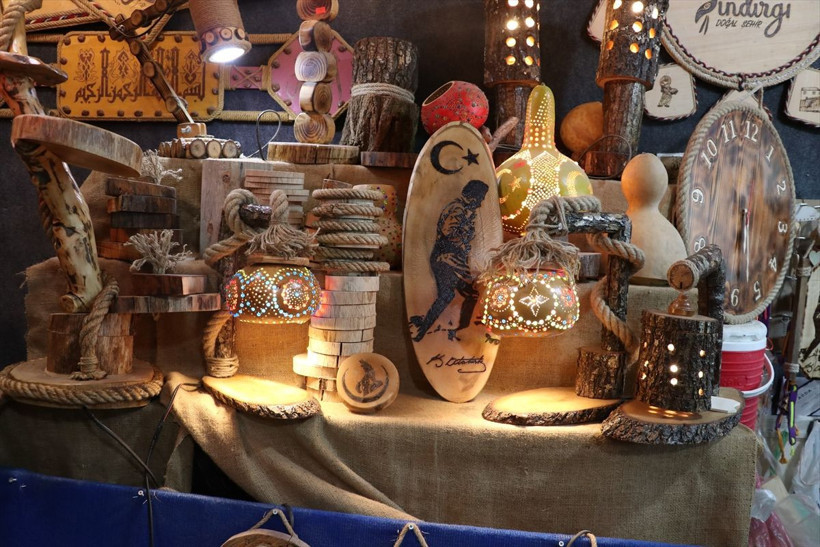 Balıkesir'de marangozdan görerek merak ettiği ahşap yakma sanatı ekmek kapısı oldu - Resim: 2