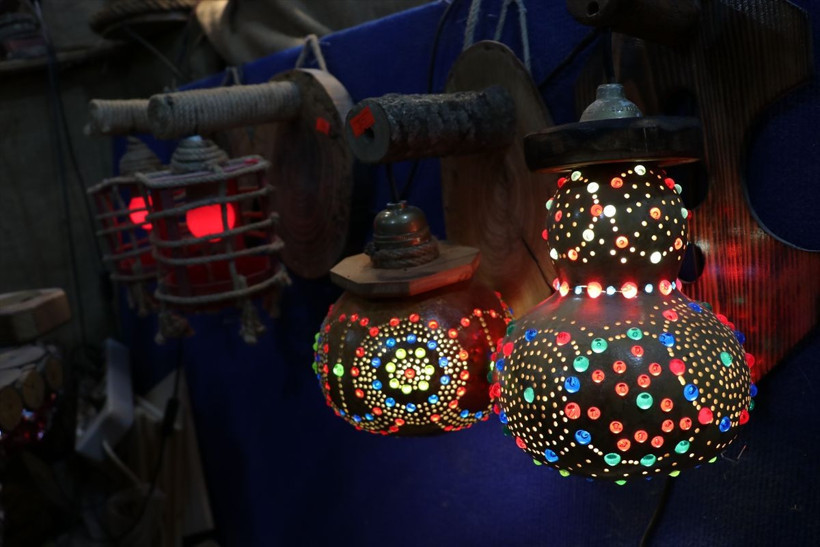 Balıkesir'de marangozdan görerek merak ettiği ahşap yakma sanatı ekmek kapısı oldu - Resim: 3