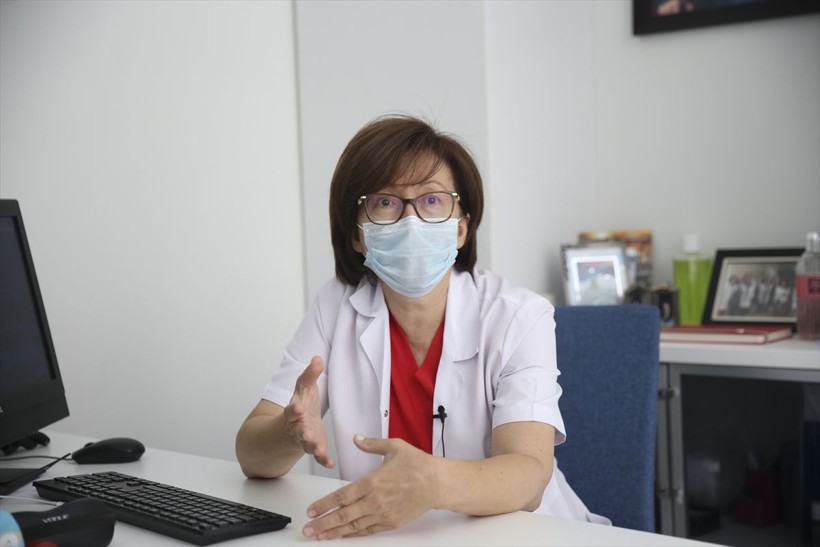 Koronavirüsün akciğerdeki ağır tahribatı hastaların tomografi görüntülerine yansıdı - Resim: 2