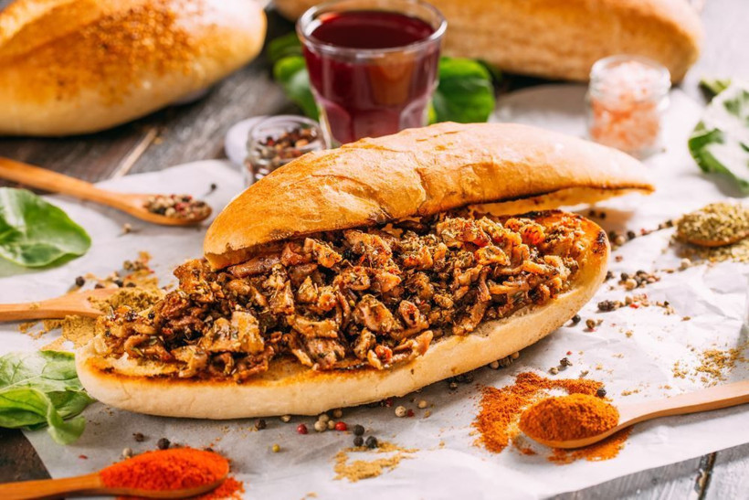 İstanbul'da ürküten 'Sokak lezzetleri' araştırması! Kokoreç, döner ve pilavda bakteri riski - Resim: 1