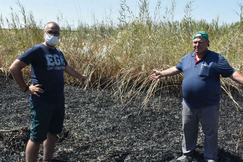 Manisa'da meteor yangını olduğu iddia edilen alanda mıknatıslarla gök taşı aradılar - Resim: 1