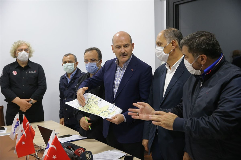 Giresun'da sel felaketi! İçişleri Bakanı Soylu: 3 kişi öldü 11 kişi kayıp - Resim: 1