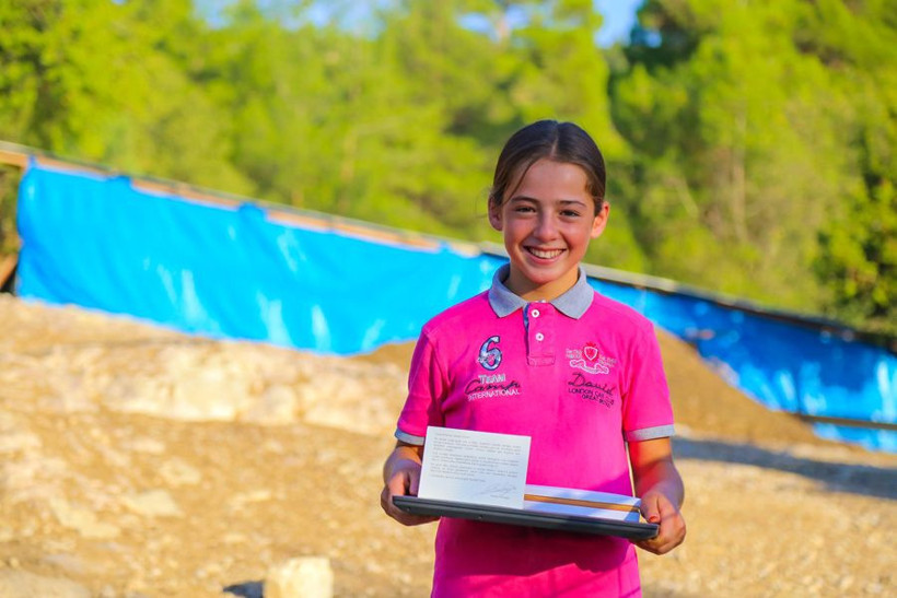 Emine Erdoğan'ın hediyesi 'Toroslar'ın Kardeleni' yörük kızı Emine'ye ulaştı - Resim: 1