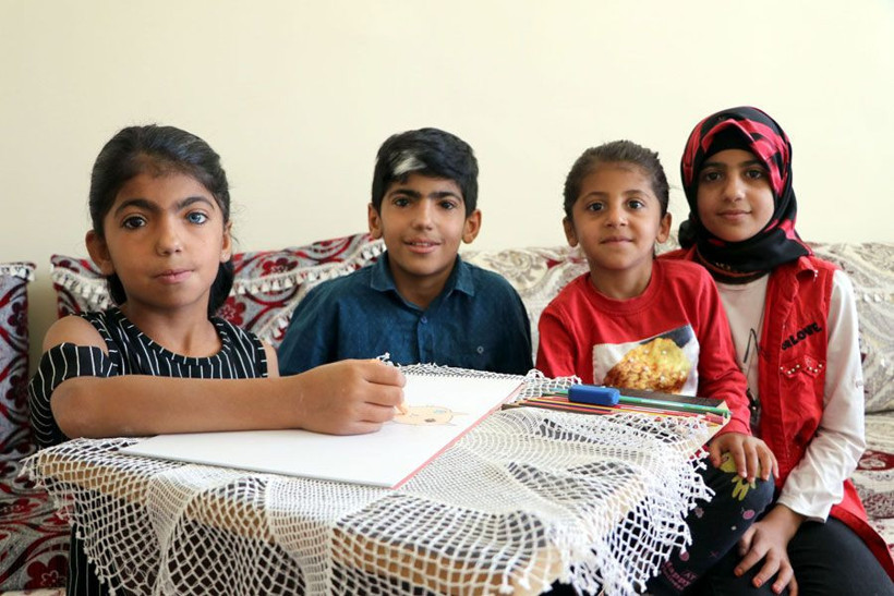 Van'da bir gözü mavi diğer gözü siyah olan Nurcan çizimleriyle şaşırtıyor - Resim: 4