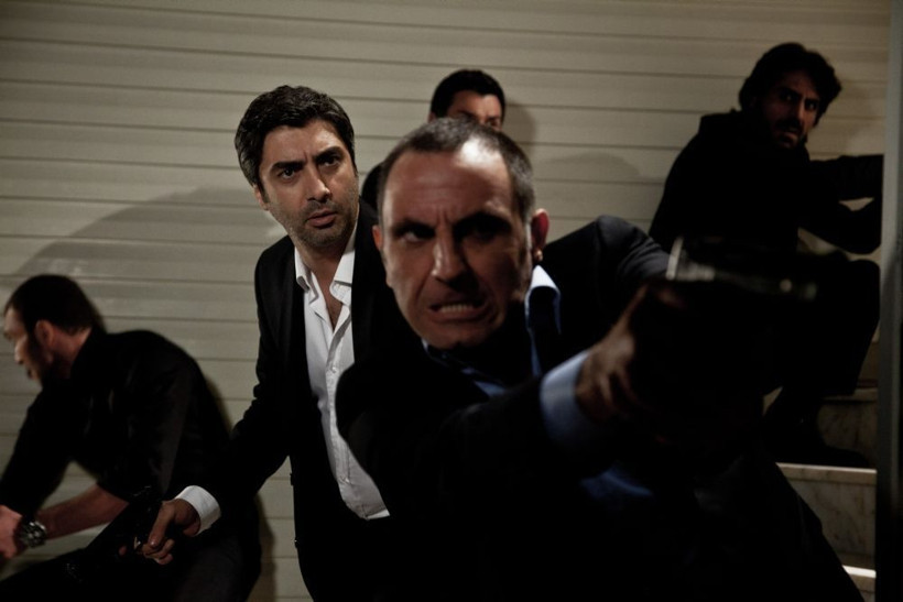 Kurtlar Vadisi'nin yıldızı Necati Şaşmaz'ın oğlunu görenler hayret etti! Hık demiş burnundan düşmüş - Resim: 1