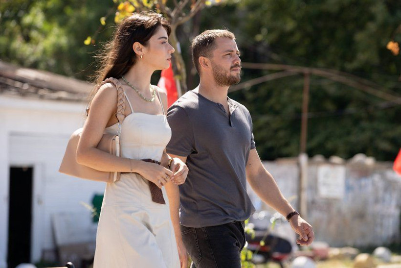 Arıza'nın Halide'si beyaz bikiniyle veda etti Ayça Ayşin Turan salladı! - Resim: 3