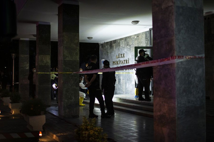 Ankara'da hastane odasında yangın çıkaran psikiyatri hastası öldü, 2 kişi yaralandı - Resim: 4