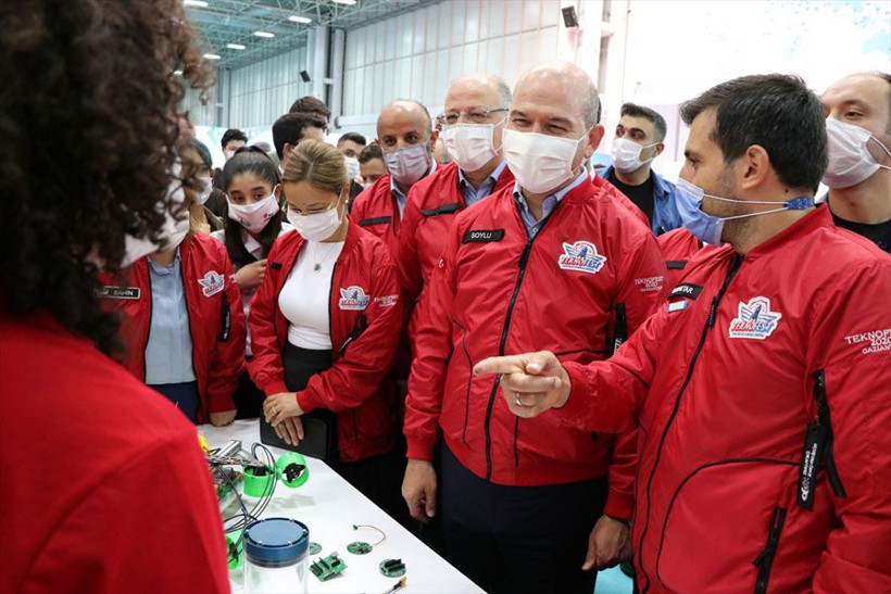 İçişleri Bakanı Süleyman Soylu Teknofest 2020'de! Roketi imzaladı - Resim: 4