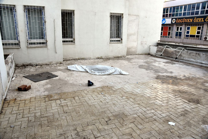 Antalya'da herkes anten tamir ediyor sandı ölüsü bulundu 'gelmezsen atlıyorum' - Resim: 4